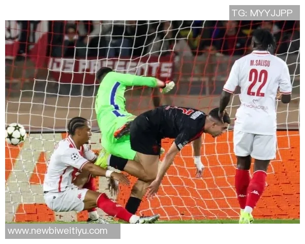 摩纳哥十人迎战逆境科雷尔最后时刻拼尽全力被红牌罚下 摩纳哥十人迎战逆境科雷尔最后时刻拼尽全力被红牌罚下