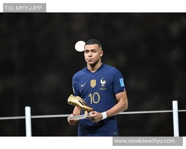 舍甫琴科盛赞姆巴佩称其金球奖指日可待是当代顶尖球员之一