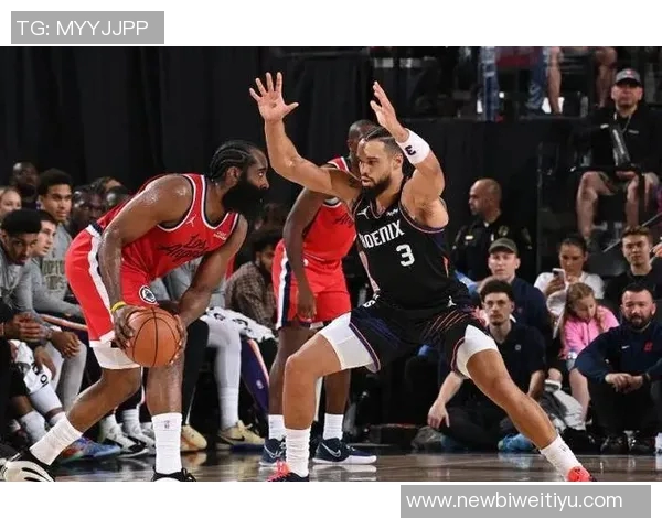 狄龙在比赛中频频假摔拉拽却依然赢得裁判青睐仿佛重回FIBA赛场